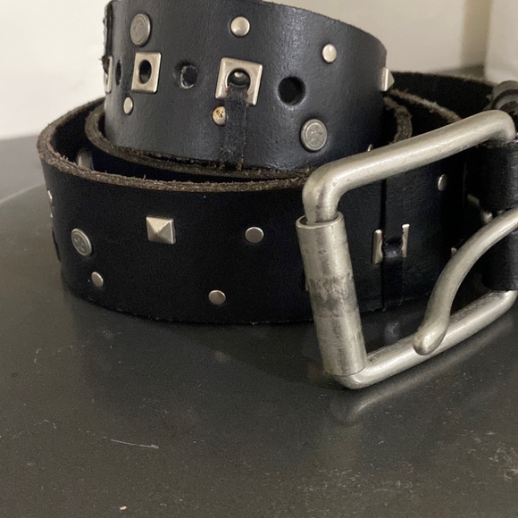 One Star Black Leather Studded Belt - Picture 2 of 9